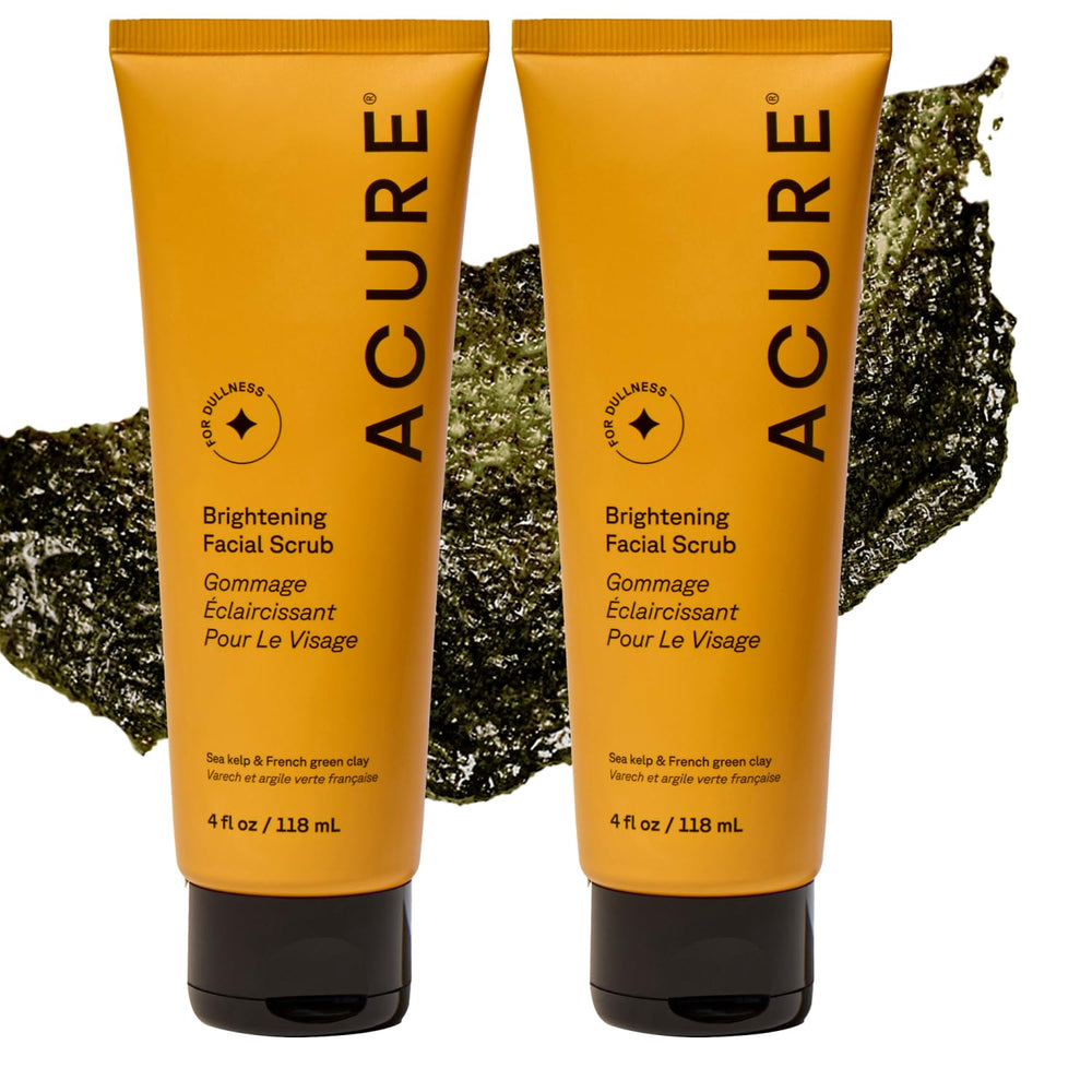 Acure gommage-visage brillance sur la bouteille et peau plus lumineuse après utilisation.