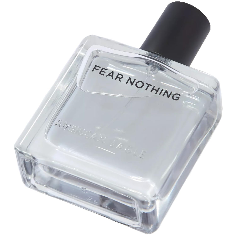 Frasco de American Eagle Fear Nothing 50 ml, ideal para una estela duradera.