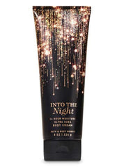 Bath & Body Works Into the Night crema Ultra Shea, textura cremosa para piel suave y humectada.