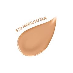 COVERGIRL Clean Fresh muestra tono 570 en piel media para un look equilibrado.