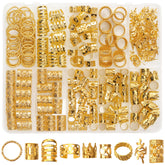 Joyas para pelo CPOXITI en oro para dreadlocks, creando un acabado elegante.