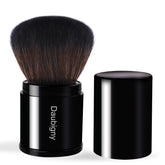 Pincel Kabuki retráctil Daubigny para viaje con cabezal suave y compacto.