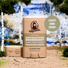 Dr. Squatch Desodorante con almidón de arrurruz, carbón activado y postbioticos para control natural del olor.