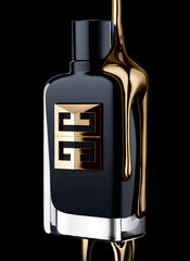 Givenchy Gentleman Society Ambree: tapa del frasco, cierre seguro y estética sofisticada.