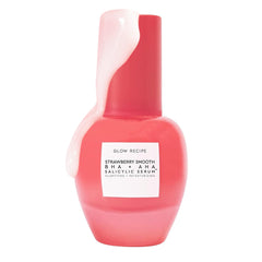Glow Recipe suero de fresa: frasco a la vista y textura suave para piel luminosa.