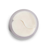 Goop Beauty Eye Masks sobre ojos hinchados para alivio suave y cómodo.