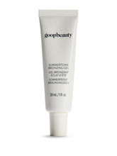 Envase compacto de goop Summertone, fácil de transportar para retoques durante el día.