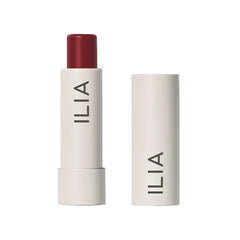 ILIA Balmy Tint labios hidratados con color suave para uso diario.