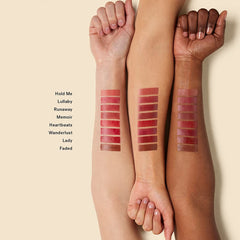ILIA Balmy Tint Tono Durazno Hold-Me: tono cálido para labios expresivos