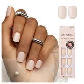 Uñas postizas imPRESS Color Rosa Claro con acabado suave para uso diario.