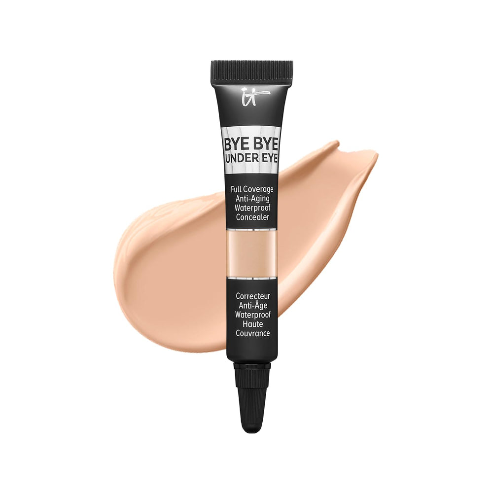 IT Cosmetics Bye Bye Under Eye Travel muestra textura cremosa para cobertura uniforme