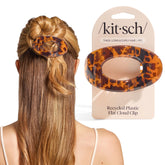 Kitsch clip plano grande tortuga frente: diseño liso para un acabado elegante.
