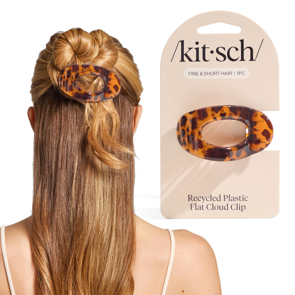 Kitsch clip plano mujer con diseño tortuga para un look pulido todo el día.