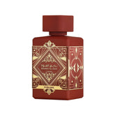 Lattafa Badee Al Oud Sublime frente a la botella, aroma distintivo para presentaciones.