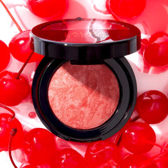 Muestra Cherry Custard de Laura Geller New York Blush-n-Brighten, tono rosado satinado