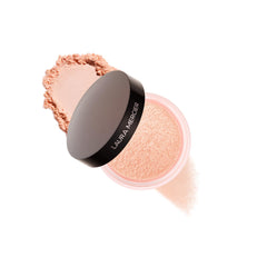 Laura Mercier Secret Brightening Polvo bajo ojos: fijación suave para una mirada despierta