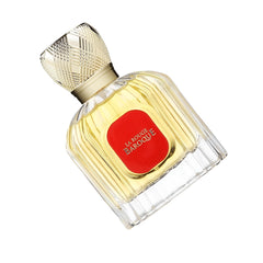 Maison Alhambra La Rouge Barroco, etiqueta detallada que realza la elegancia.