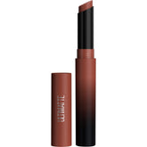 Maybelline Ultimatte barra labios mate, diseño delgado para color intenso y cómodo todo el día.
