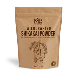 MB Herbals Shikakai Powder en envase de 227 g para cabello suave y nutrido.