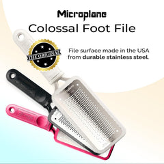 Microplane Colossal, mango suave, diseño ergonómico para uso cómodo.