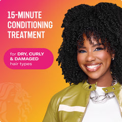 Mielle Organics Babassu Mint: textura cremosa lista para aplicar durante la hidratación.