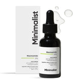 Minimalist niacinamida serum frasco: enfoque en envase para control de grasa y piel más clara.
