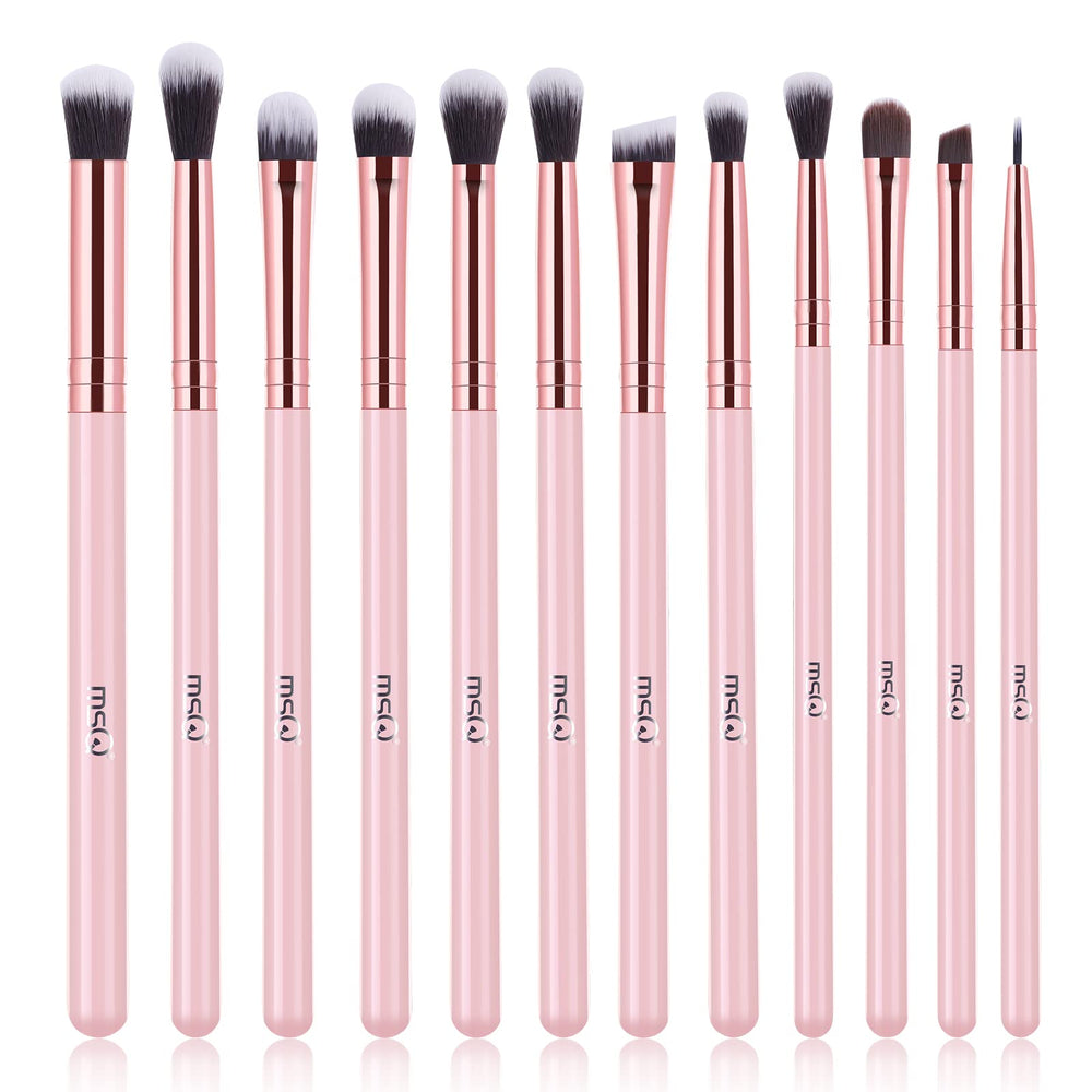 MSQ set de brochas para ojos en rosa, apariencia premium y cobertura homogénea.