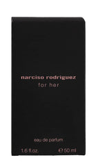 Narciso Rodriguez para Ella, etiqueta rosa y diseño distintivo para primera impresión