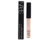 Corrector crema NARS en tono Custard para ojeras con cobertura suave.