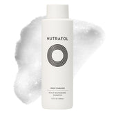Nutrafol Shampoo: botella vertido, limpieza suave que favorece cabello más voluminoso