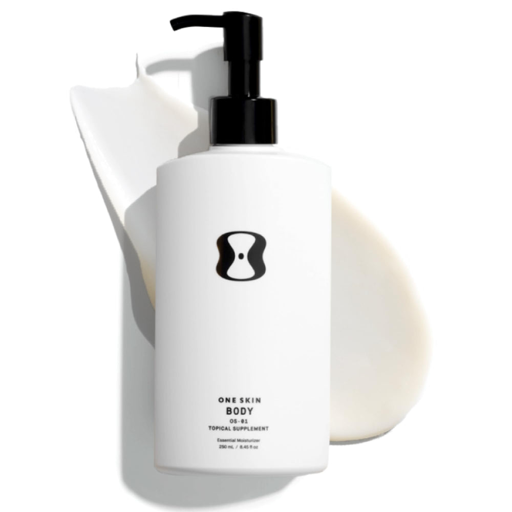 oneskin BODY OS-01 crema, aplicación en mano para hidratación suave y duradera