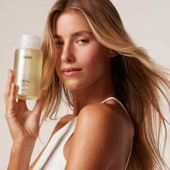 OUAI shampoo fino - cabello volumen visible y brillo natural.