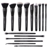 Conjunto Raffaello de 15 brochas para maquillaje, listo para uso diario.