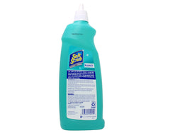 Limpieza de superficies con Soft Scrub y blanqueador en azulejos.