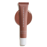 Summer Fridays Bálsamo labial tintado Vainilla Beige se aplica para hidratación instantánea.