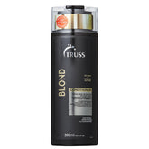 TRUSS Blond acondicionador violeta aplicado al cabello rubio para neutralizar tonos amarillos