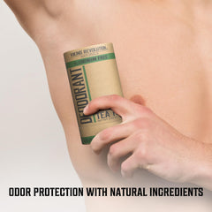 Desodorante Viking Revolution para hombre, aplicación en las manos y sensación fresca