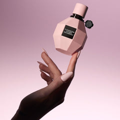 Caja-regalo de Viktor&Rolf Flowerbomb Extreme, empaque de lujo para colección.