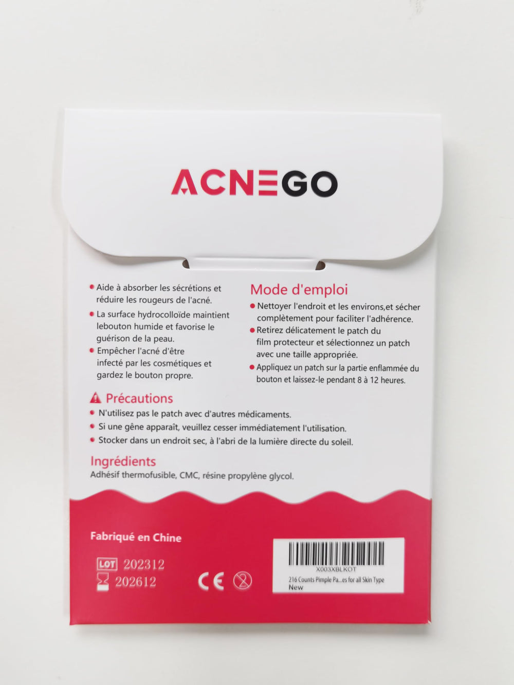 AcneGo detalle material hidrocoloide, suave en piel y con absorción.