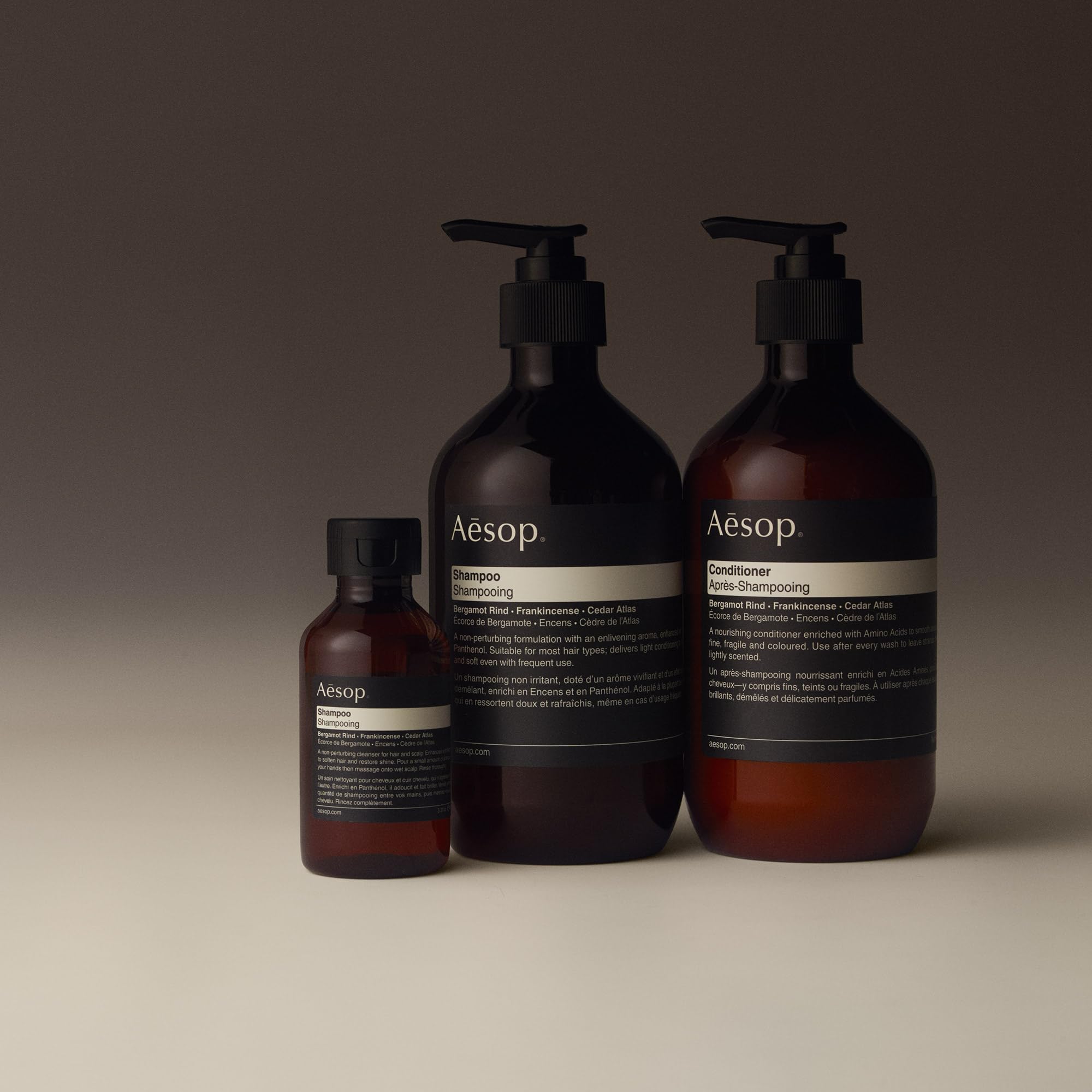 Aesop Champú: notas aromáticas que acompañan durante el lavado.