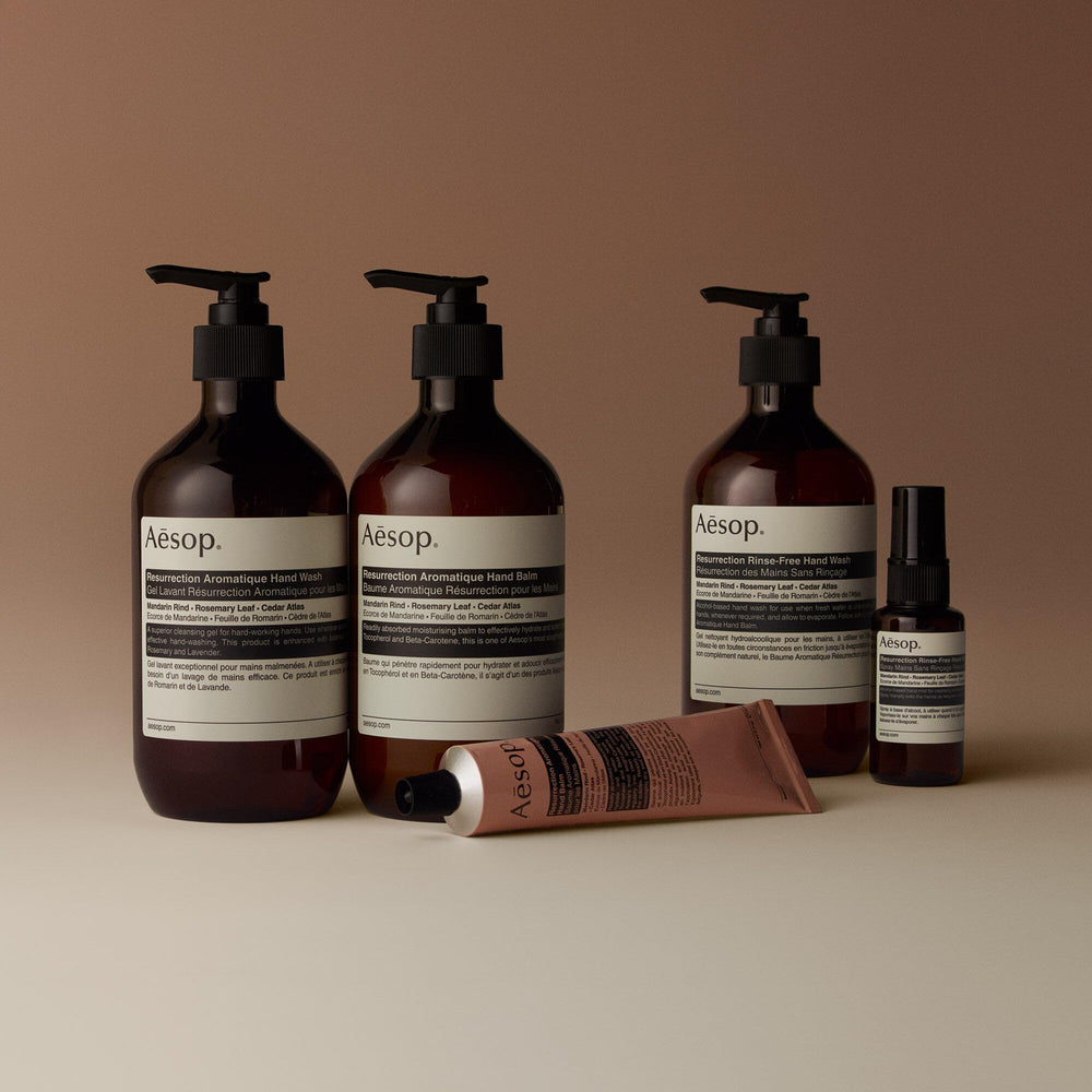 Etiqueta de Aesop Resurrection con diseño icónico