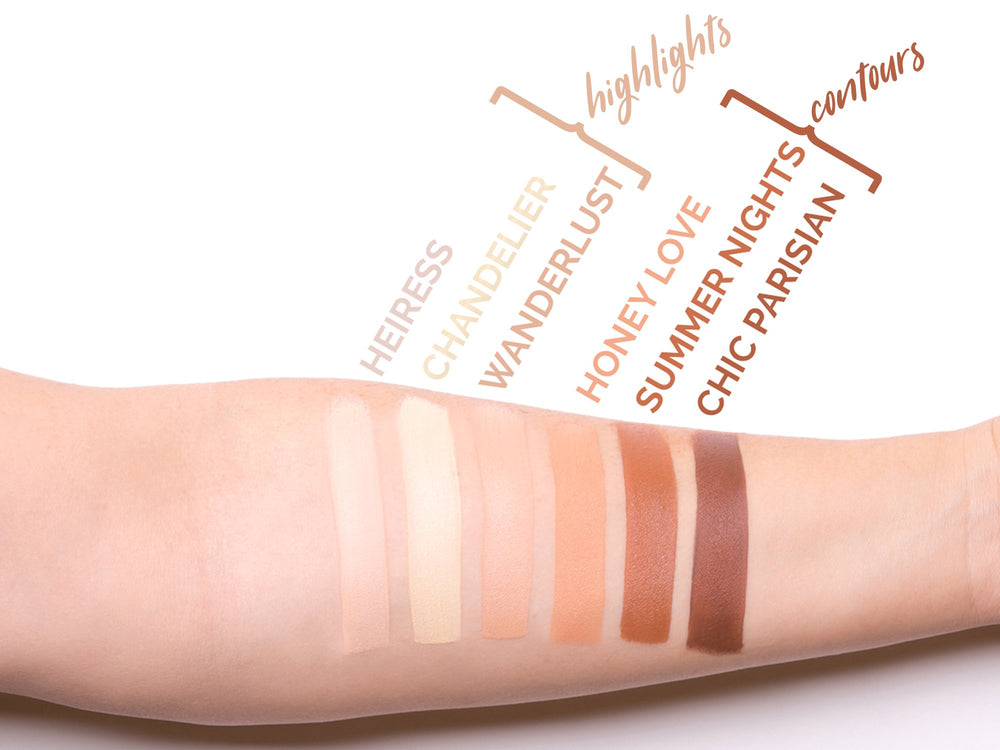 Aesthetica Crème Contour Kit: éponge d’application pour fini homogène et naturel.