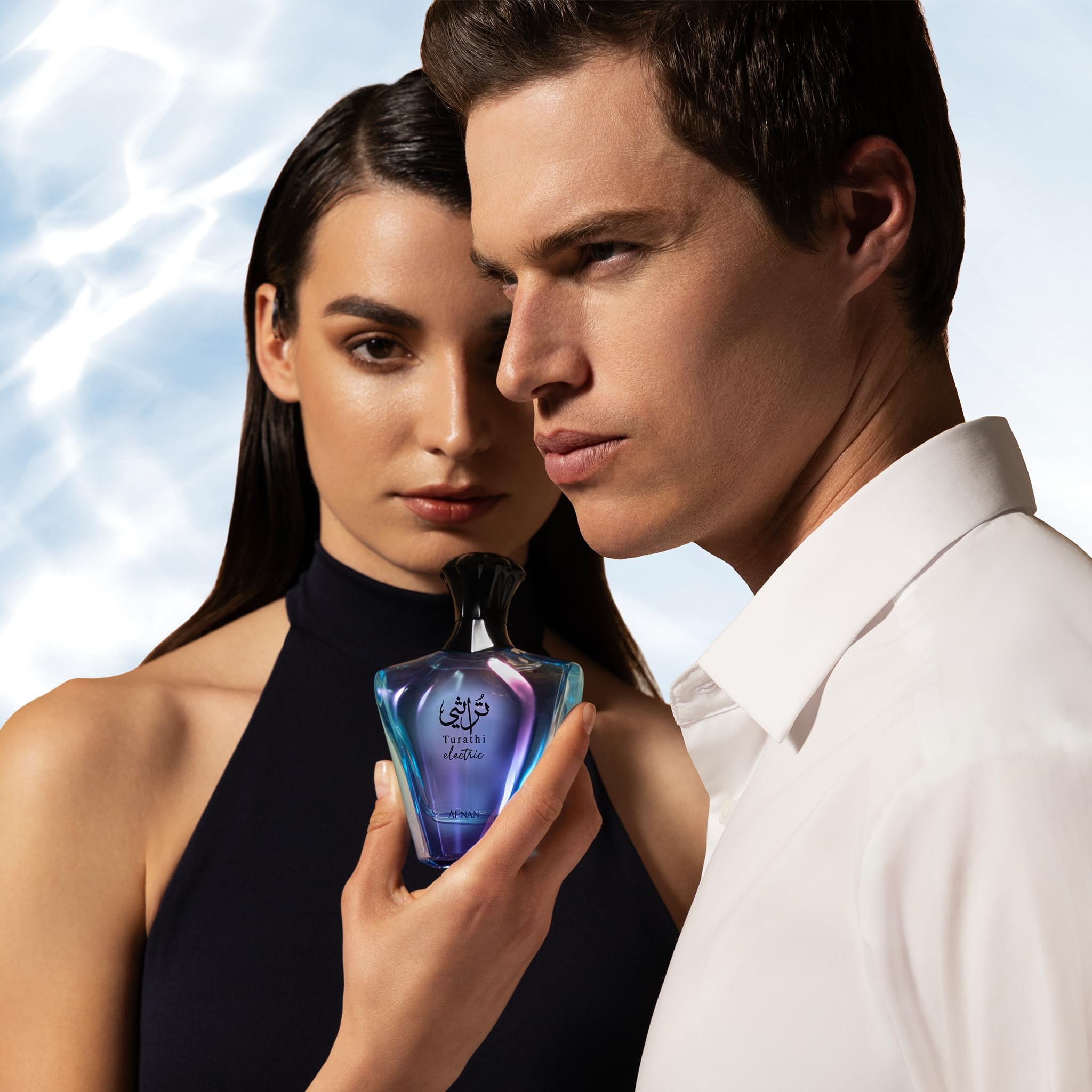 Afnan Turathi Electric, frasco abridor para iniciar tu experiencia aromática.