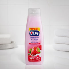 Alberto VO5 Moisture Milks proteína de leche de soja para hidratación suave del cabello.