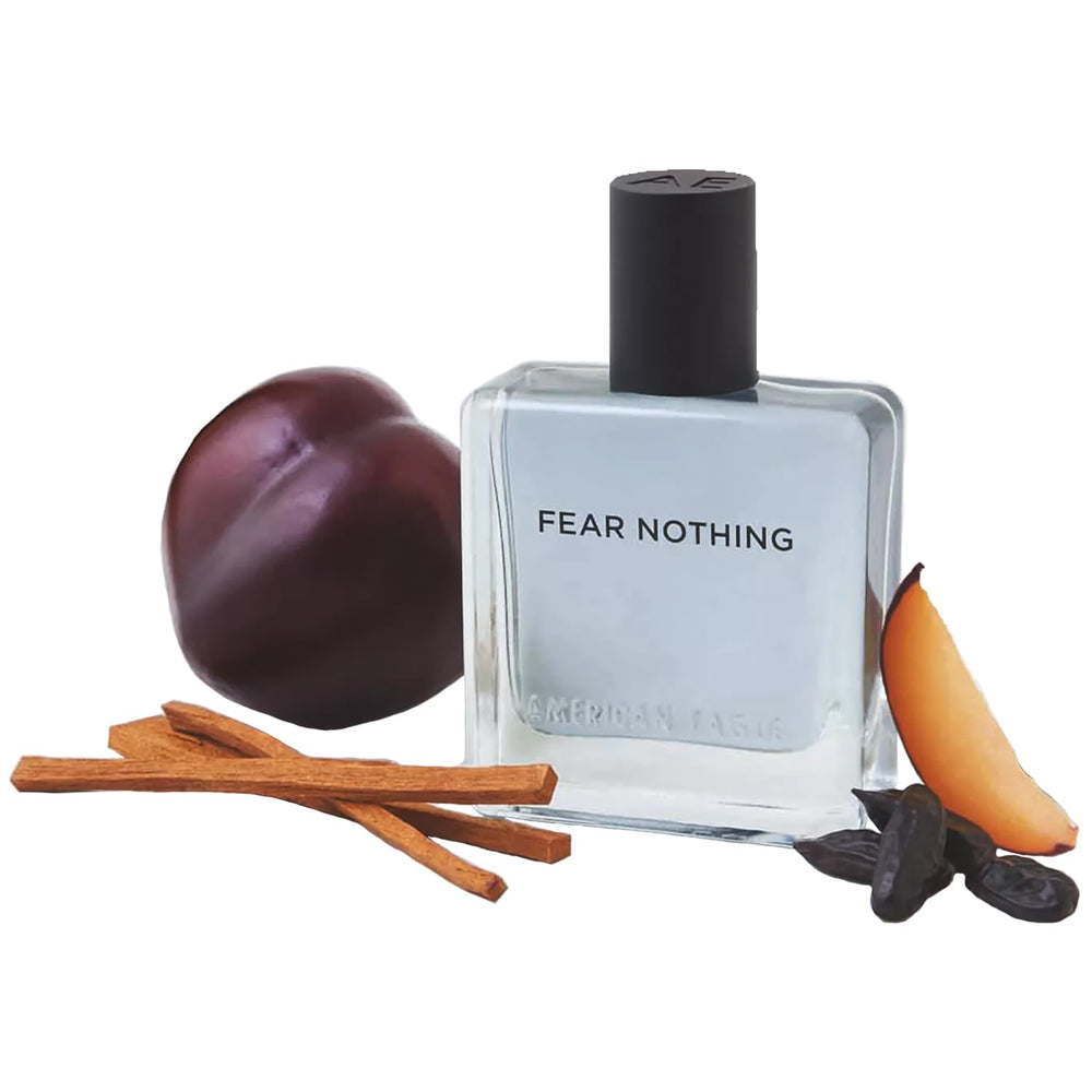 Etiqueta frontal de Fear Nothing con diseño distintivo y reconocimiento de marca.