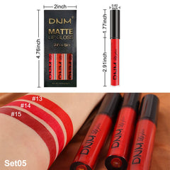 AMY'S DIARY envase rojo mate listo para retoques en cualquier momento.
