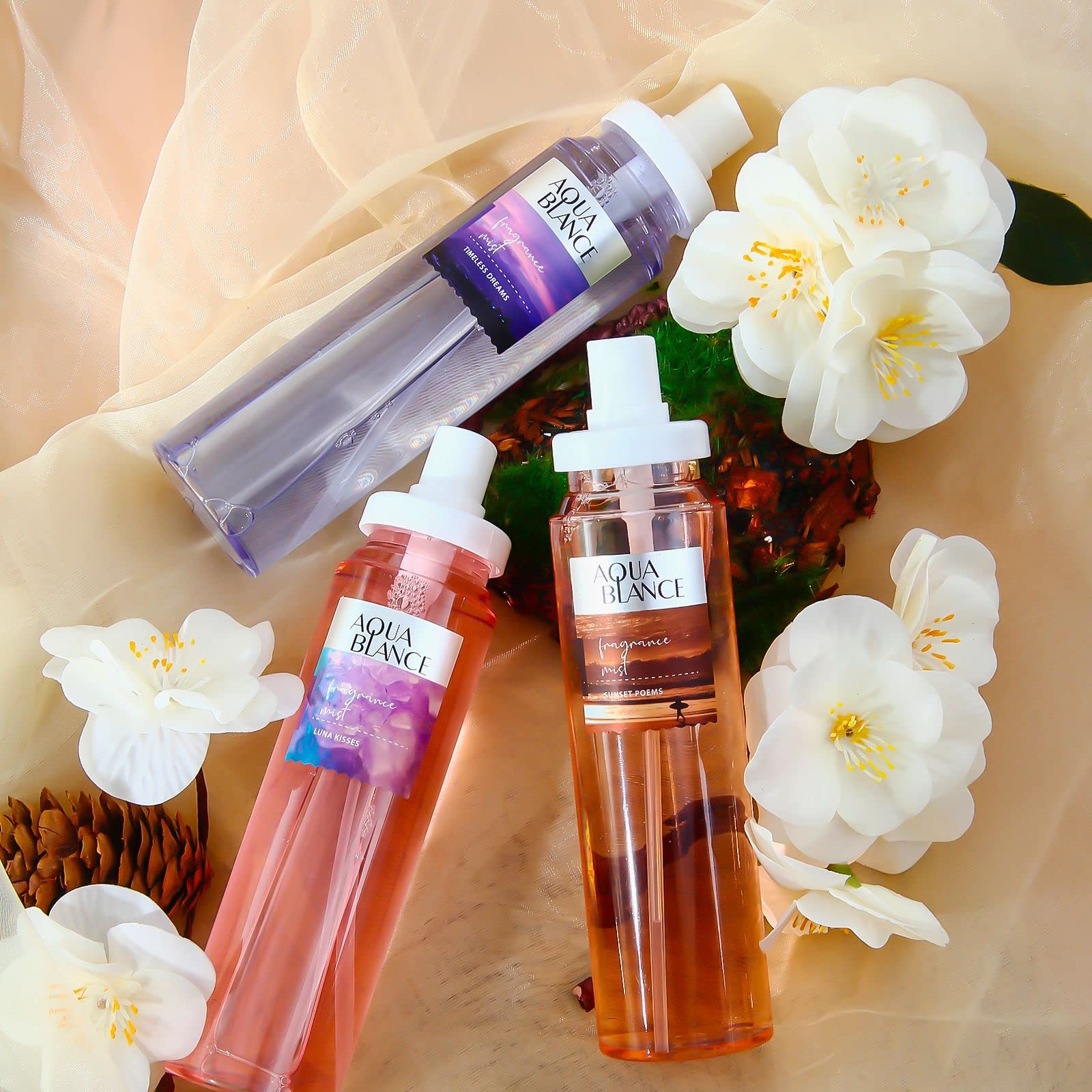 Frascos AQUA BLANCE variados permiten rociar en momentos diferentes.