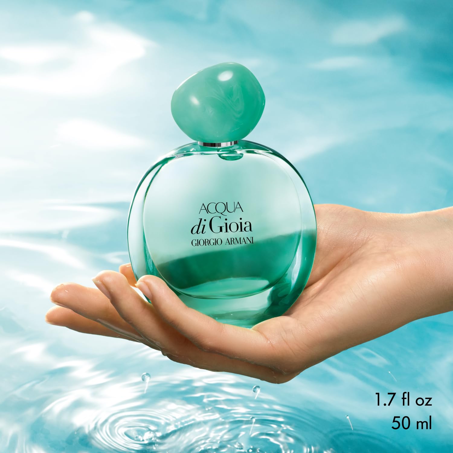 Armani Beauty Acqua di Gioia Intense, notas de bergamota brillantes para un inicio fresco.