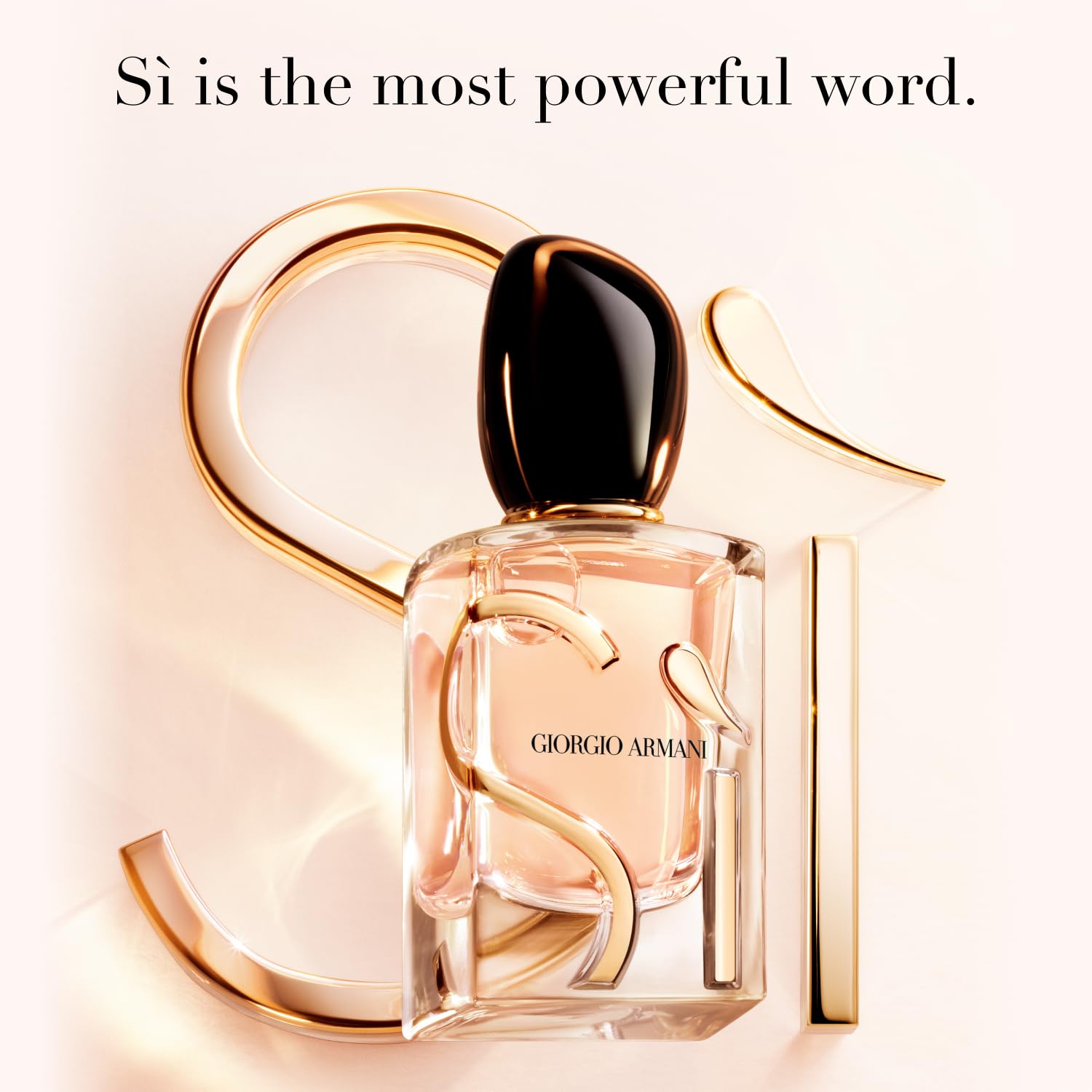 Armani Sì: notas Rosa de Mayo para un bouquet suave.
