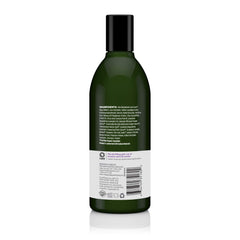 Espuma cremosa de Lavanda de Avalon Organics limpia suavemente la piel.